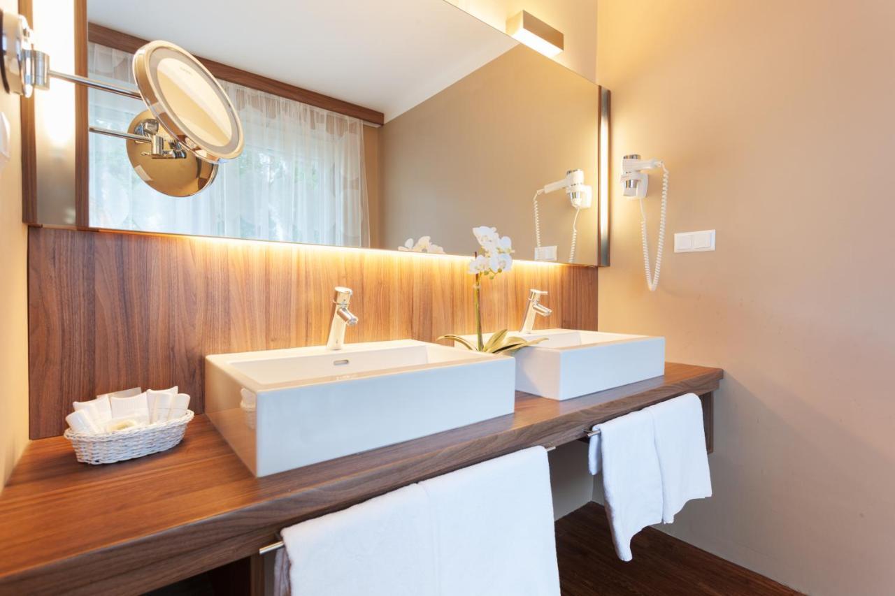 Hotel Marolt Dependance 상트칸지안 외부 사진